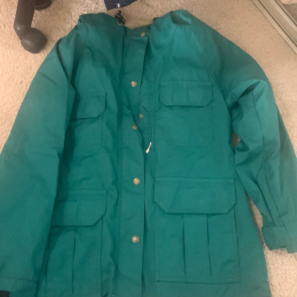 Medium women’s REI utility rain jacket